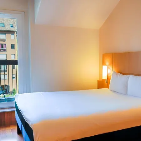 Ibis Centre Vieille 3*