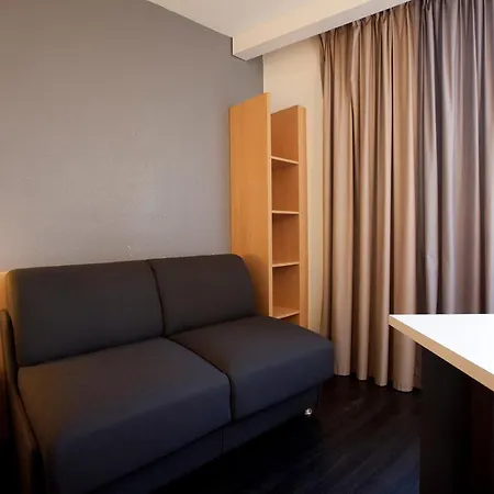Ibis Centre Vieille 3*