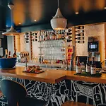 Ibis Centre Vieille Hotel 3*