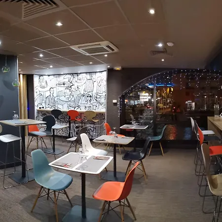 Ibis Centre Vieille Hotel 3*