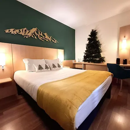 Ibis Centre Vieille Hotel 3*