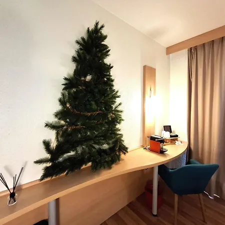 Ibis Centre Vieille Hotel