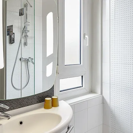 Ibis Centre Vieille 3*
