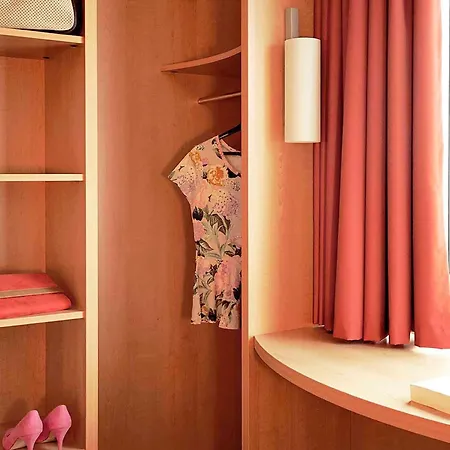 Ibis Centre Vieille מלון 3*