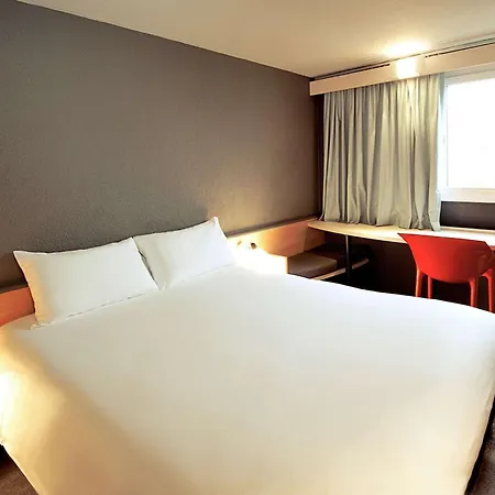 Ibis Centre Vieille 3*