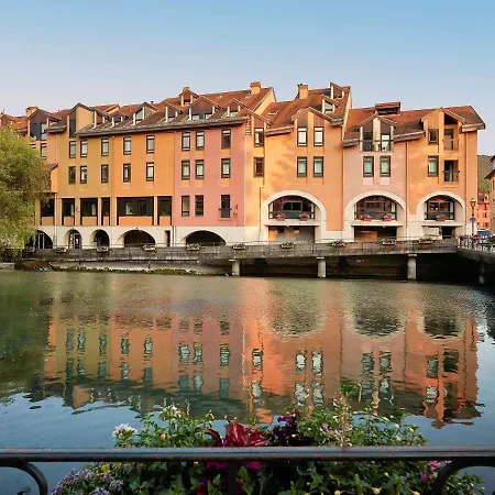 Ibis Centre Vieille Hotel 3*